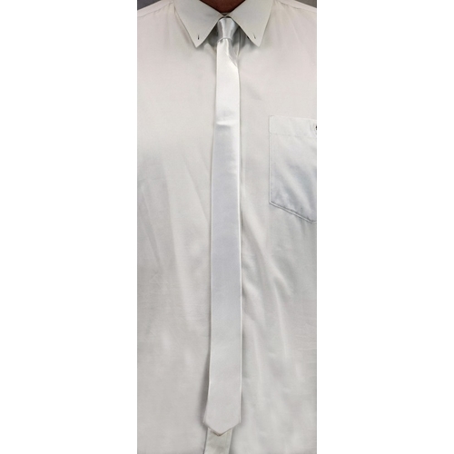 WHITE TIE 