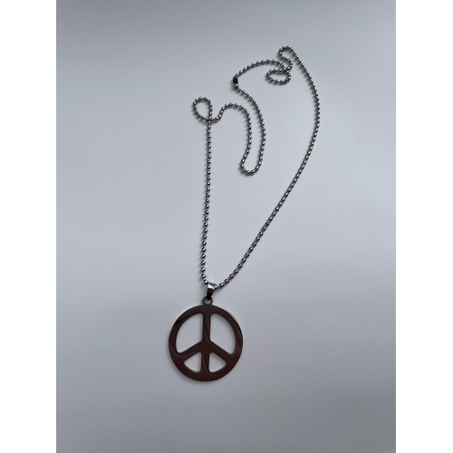 HIPPIE NECKLACE